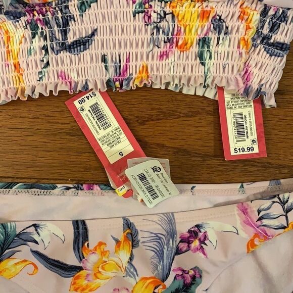 Extra small top and small bikini bottom swimsuit - Picture 2 of 5